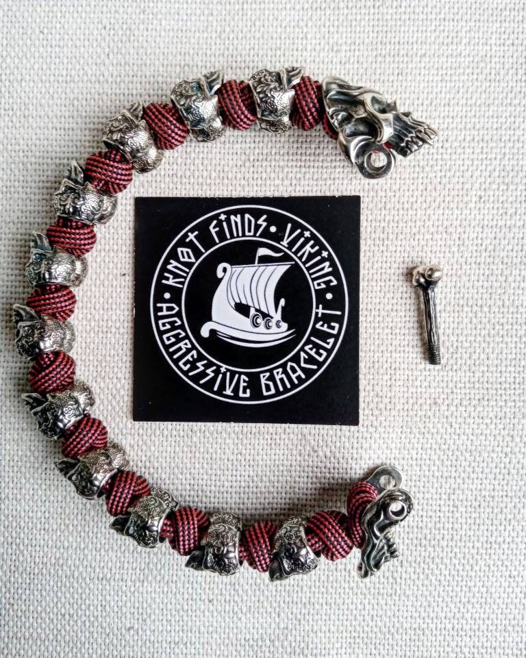 Skulls Bangle. Horror skull paracord bracelet. Biker bangle. A great brutal gift for men and women who prefer a brutal style and a symbol
