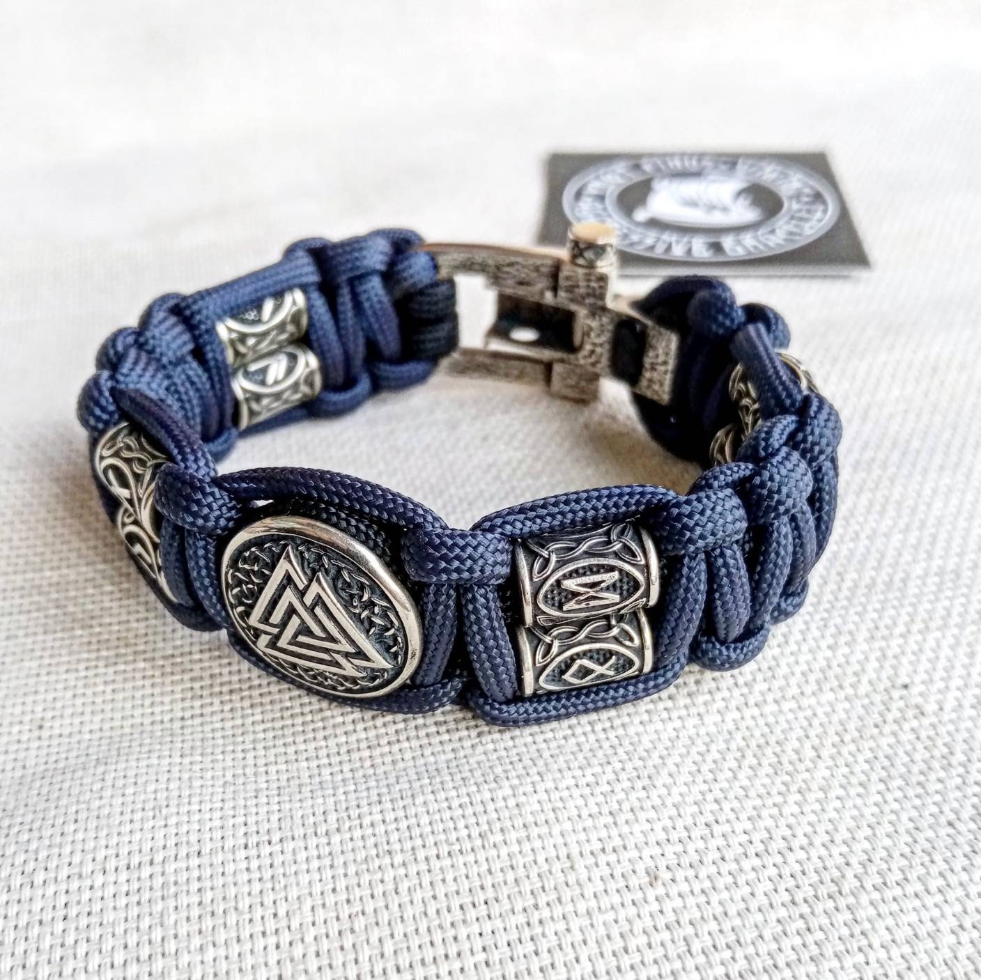 Runic paracord bracelet.Valknut symbol.