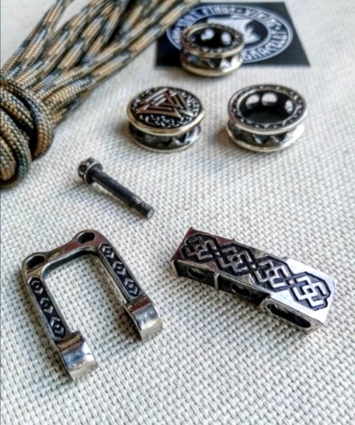 Set for weaving a bracelet from paracord. DIY gift. Do it yourself. Celtic bracelet VIKING PROTECTIVE amulet.