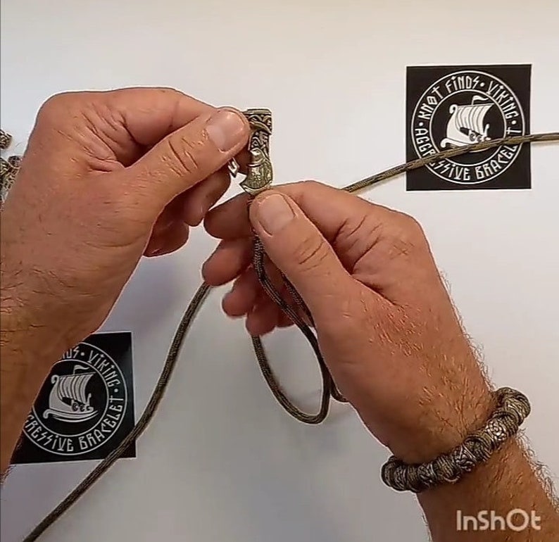 Instruction for the weaving paracord bracelet. Make your own. DIY gift. Tutorials weaving.