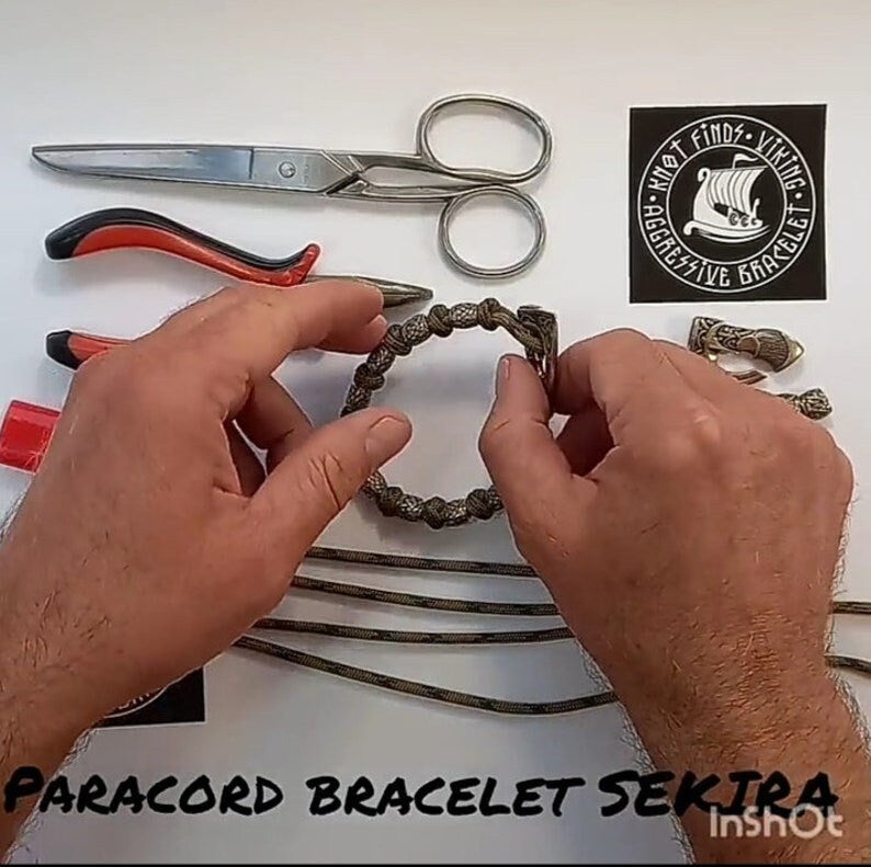 Instruction for the weaving paracord bracelet. Make your own. DIY gift. Tutorials weaving.