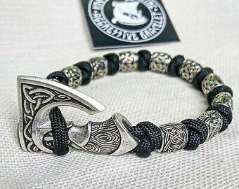 Instruction for the weaving paracord bracelet. Make your own. DIY gift. Tutorials weaving.