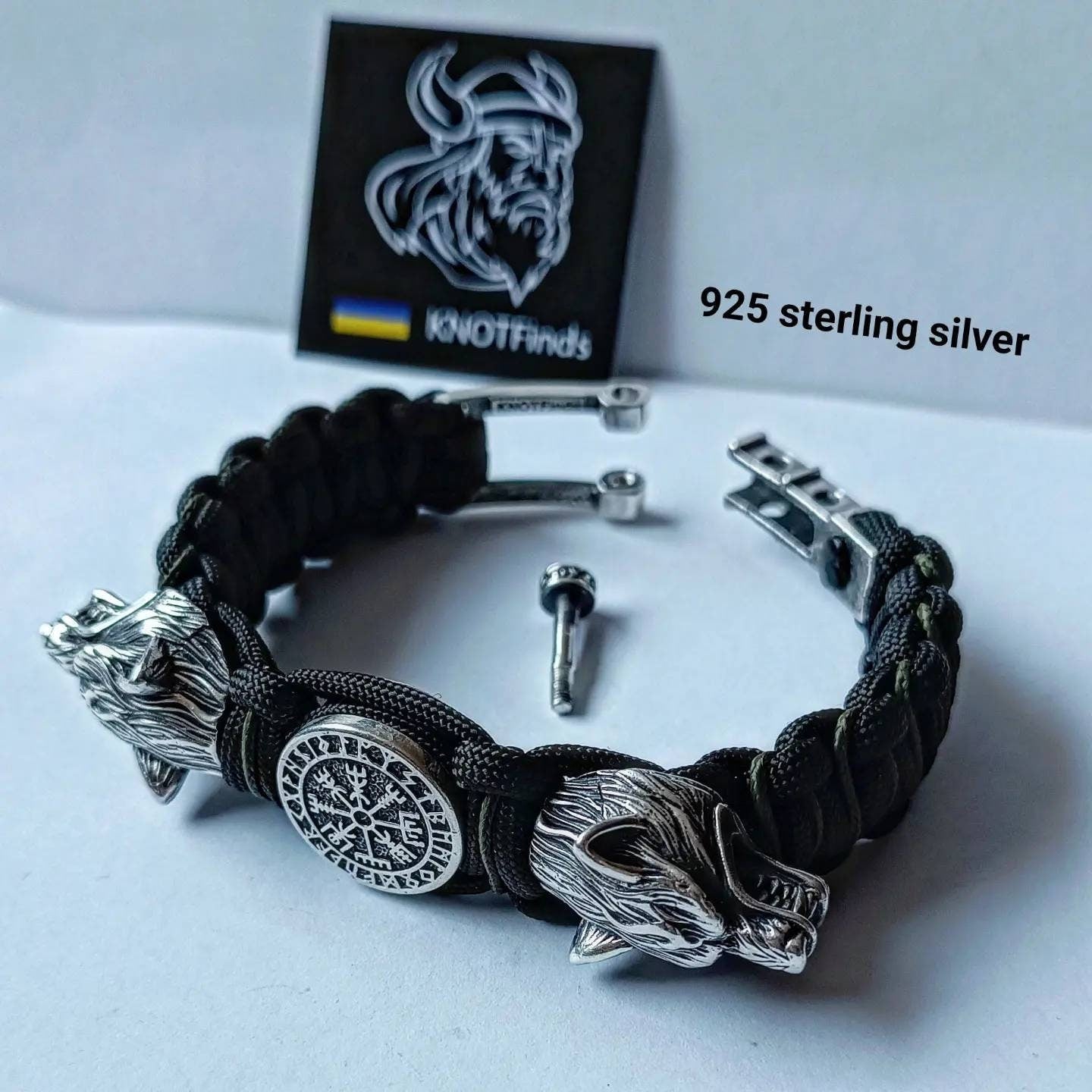 Paracord bracelet with beads "Wolf Head" and "Vegvisir". 925 Sterling silver. Norse mythology.