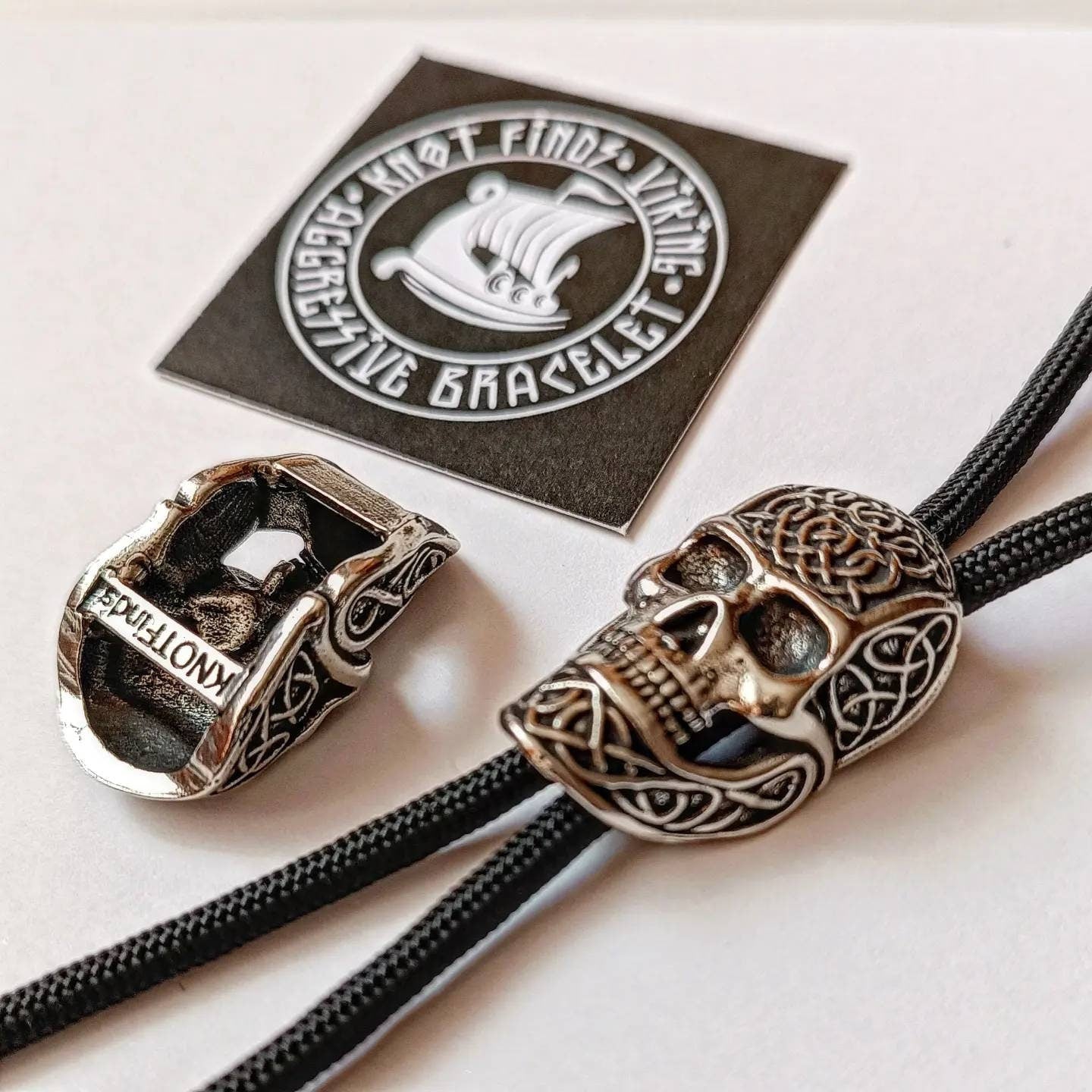 Skull beads for paracord bracelet. Skull symbol. Viking jewelry. Scandinavian skull. Biker's accessories.