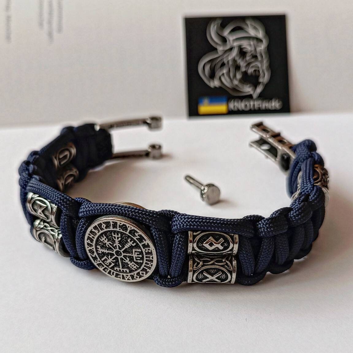 Runic paracord bracelet.Vegvisir symbol. Viking style. Norse mythology.