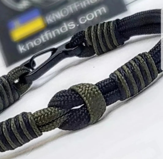 Men’s Paracord Bracelet with Carabiner – Army Style Rope Bracelet – Waterproof Handmade Survival Gift for Him