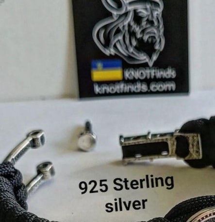 A clasp for paracord or leather bracelets. 925 sterling silver. Viking-inspired sterling silver beads. Handcrafted Viking-inspired jewelry for those seeking unique and stylish accessories.