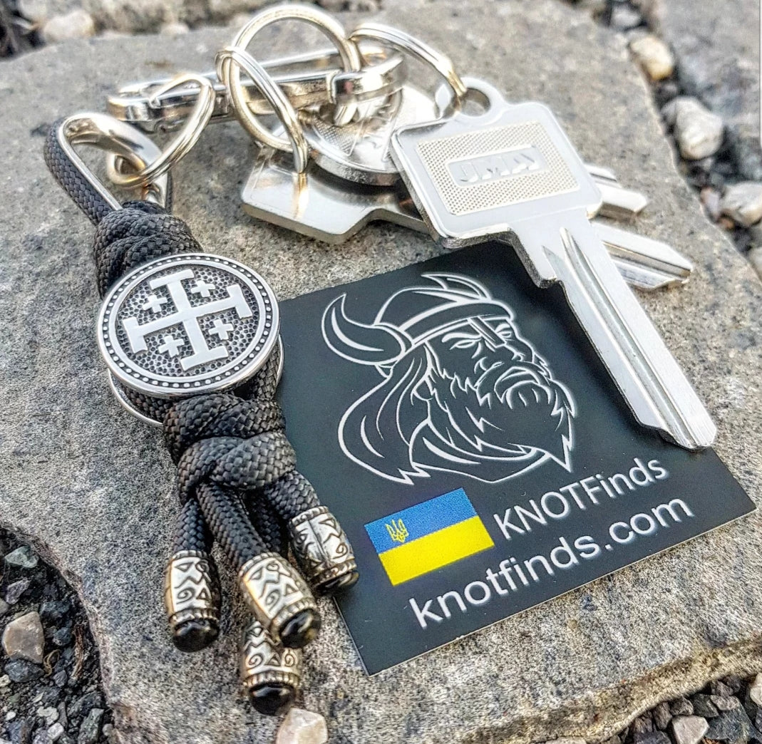Handcrafted Stainless Steel Pilgrim’s Cross Keychain — A Personal Relic of Path, Oath & Silent Protection