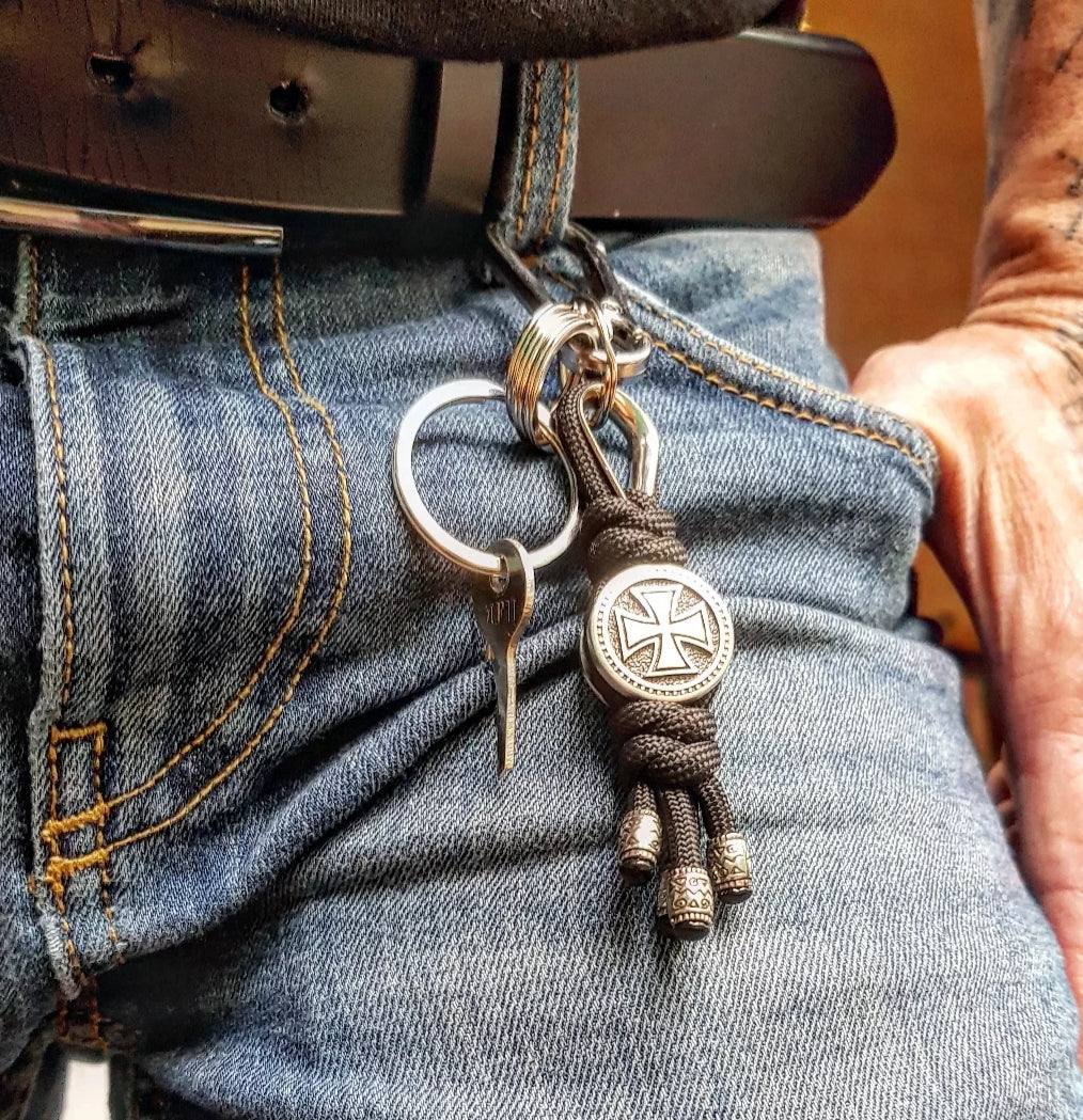 Templar Cross Keychain • Handcrafted Stainless Steel Amulet • Knight’s Oath Relic • Symbol of Path, Protection & Inner Strength