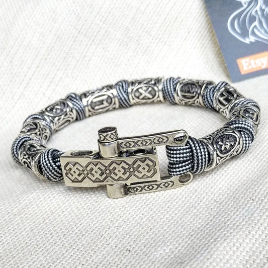 Runic paracord bracelet "VIKING". Nordic bracelet with steel runes beads.
