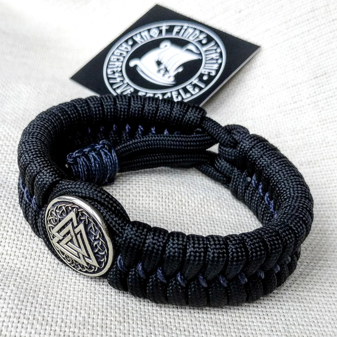 Nordic paracord bangle "VALKNUT". The original brutal bracelet made of Celtic knots and beads. Viking style.