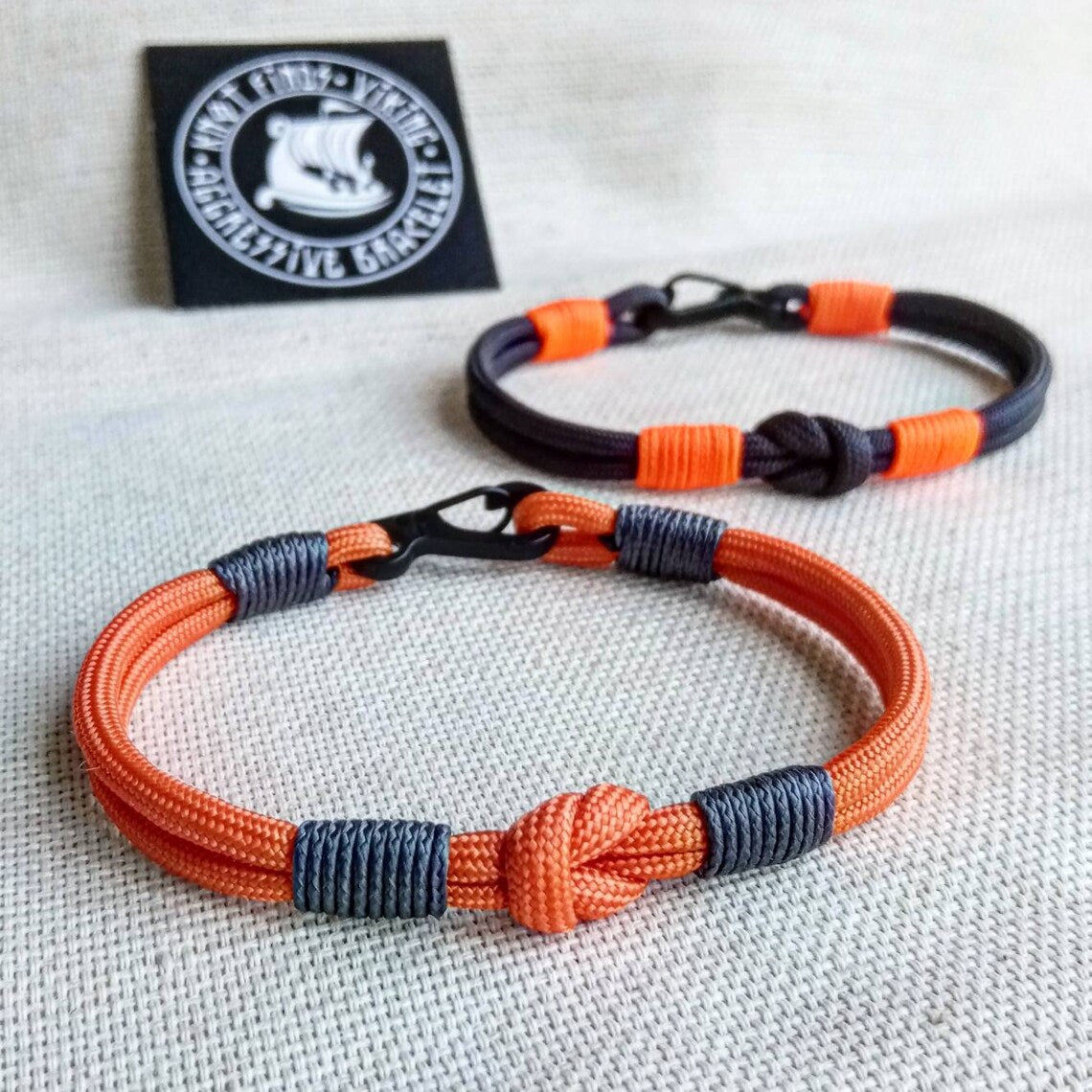 Skydiving bracelet, surfer bangle. Unloading camping and extreme durable. Paracord jewelry. Mens accessories.
