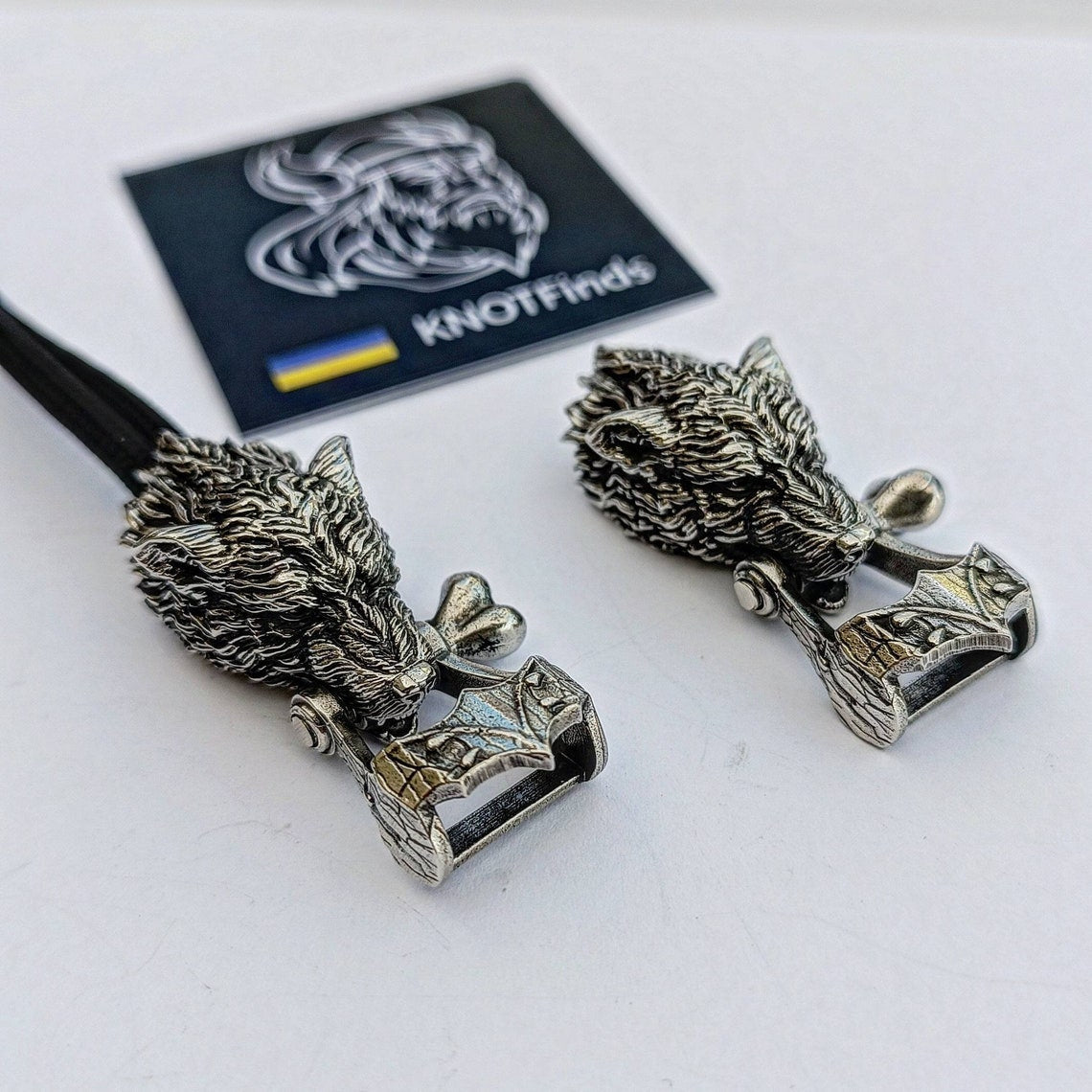 Steel paracord WOLF HEAD shackle. Beads for paracord weaving, viking style. viking jewelry, manual casting