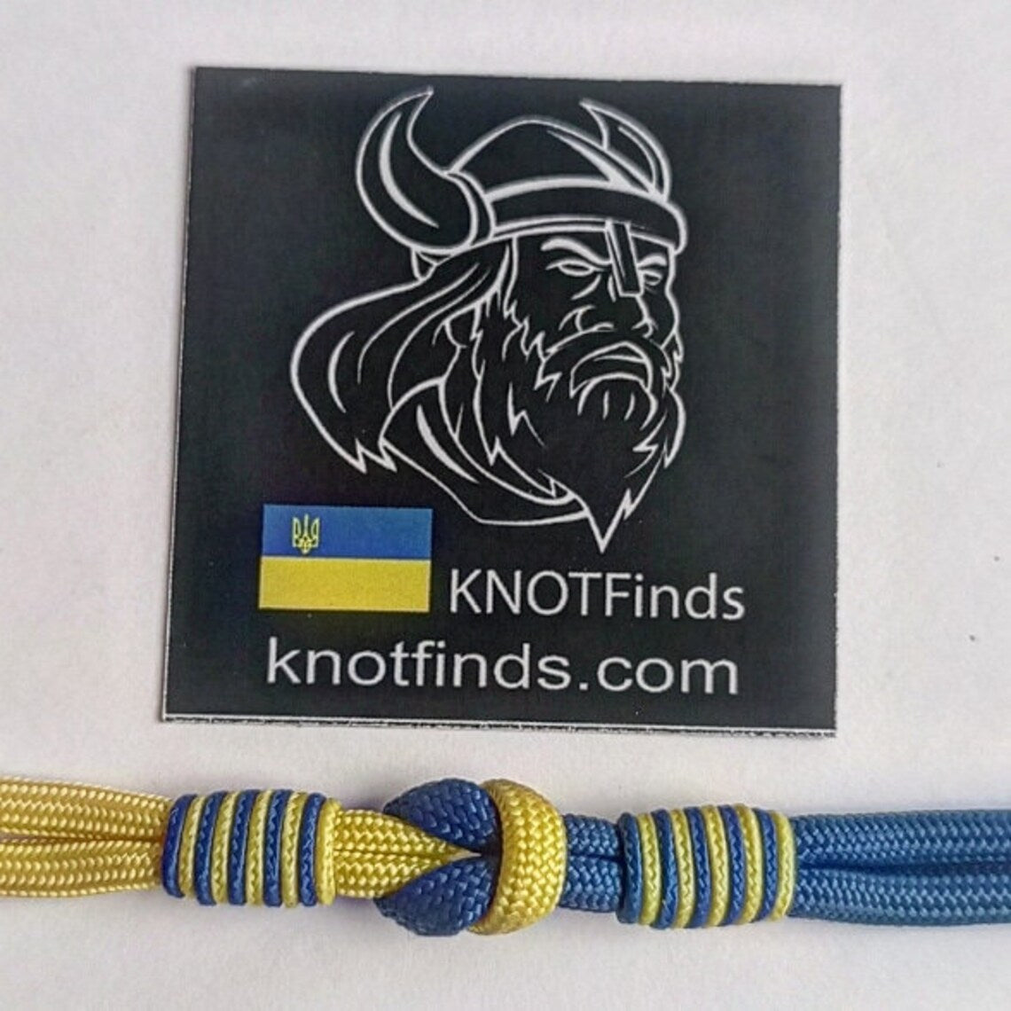 Ukrainian solidarity bracelet. Ukrainian flag. Thin paracord bracelet with a carbine. Ukrainian patriot bracelet. Royal blue and yellow bangle. Made of parachute cord and celtic knots. Symbol of Ukraine. Gift for yours friends.