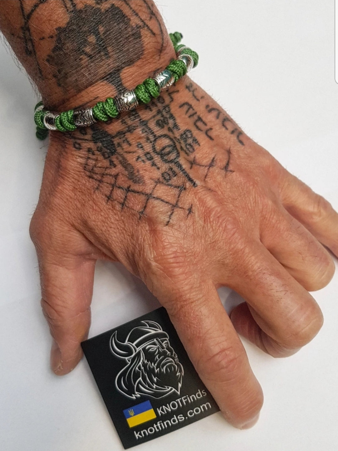 Charming bracelet, Paracord jewelry. Paracord bracelet with beads. Beads with ornaments.