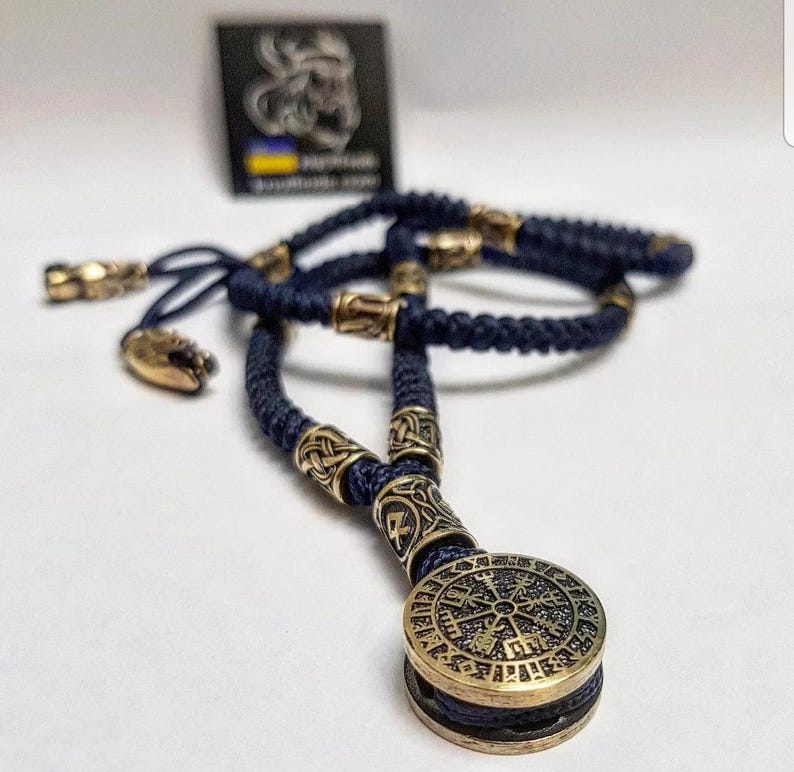 Scandinavian Viking Necklace – Featuring the Vegvisir Amulet