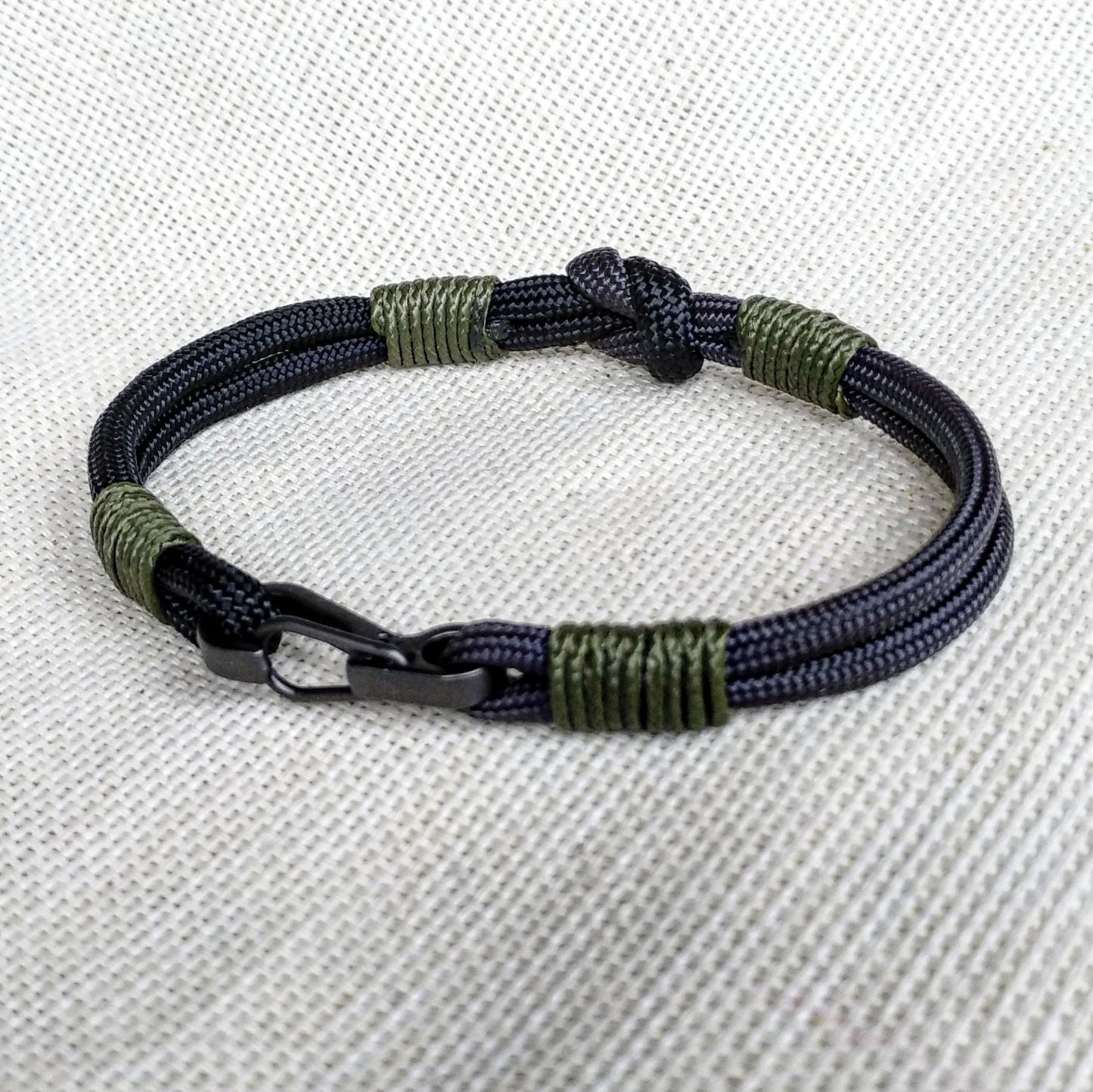 Custom paracord bracelet with carabiner.  A great gift for a friend, girlfriend, for a biker.  Viking style.