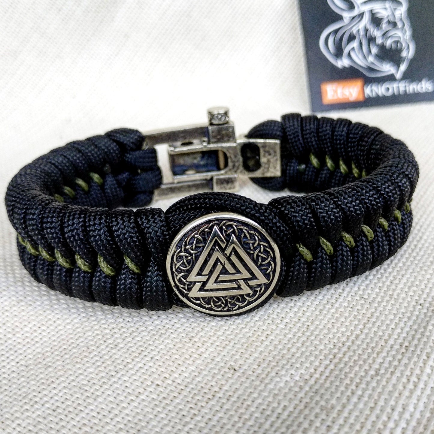 Nordic paracord bangle "VALKNUT". The original brutal bracelet made of Celtic knots and beads. Viking style.