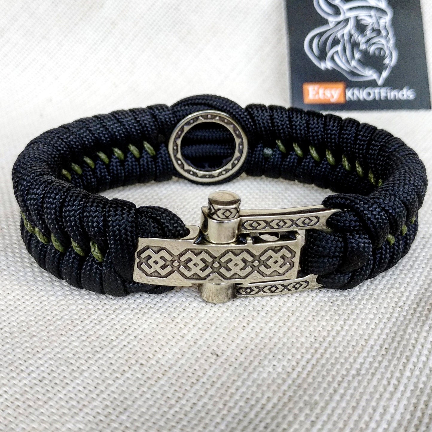 Nordic paracord bangle "VALKNUT". The original brutal bracelet made of Celtic knots and beads. Viking style.