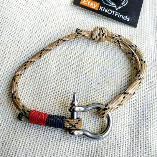 Desert camo bangle rope made of paracord and Celtic knots. Stylish bracelet for men and women. A gift for a surfer, diver, skydiver.