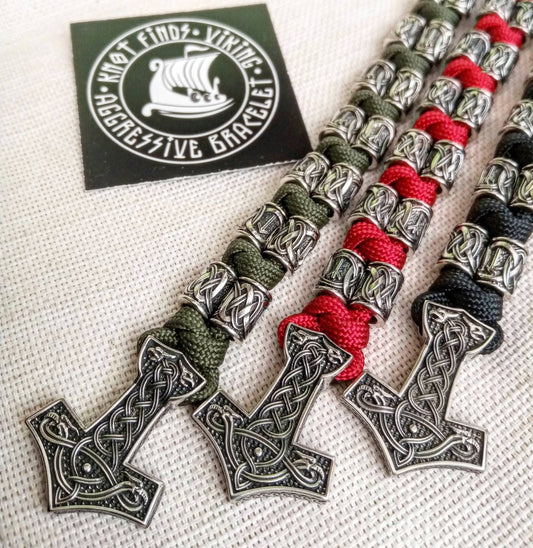 Thor's Hammer Paracord bracelet. Viking style. Mens jewelry and accessories.