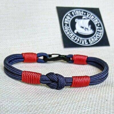 Thin navy blue and red Paracord bracelet. Nautical bracelet. Nordic bangle. Carabiner bangle rope.