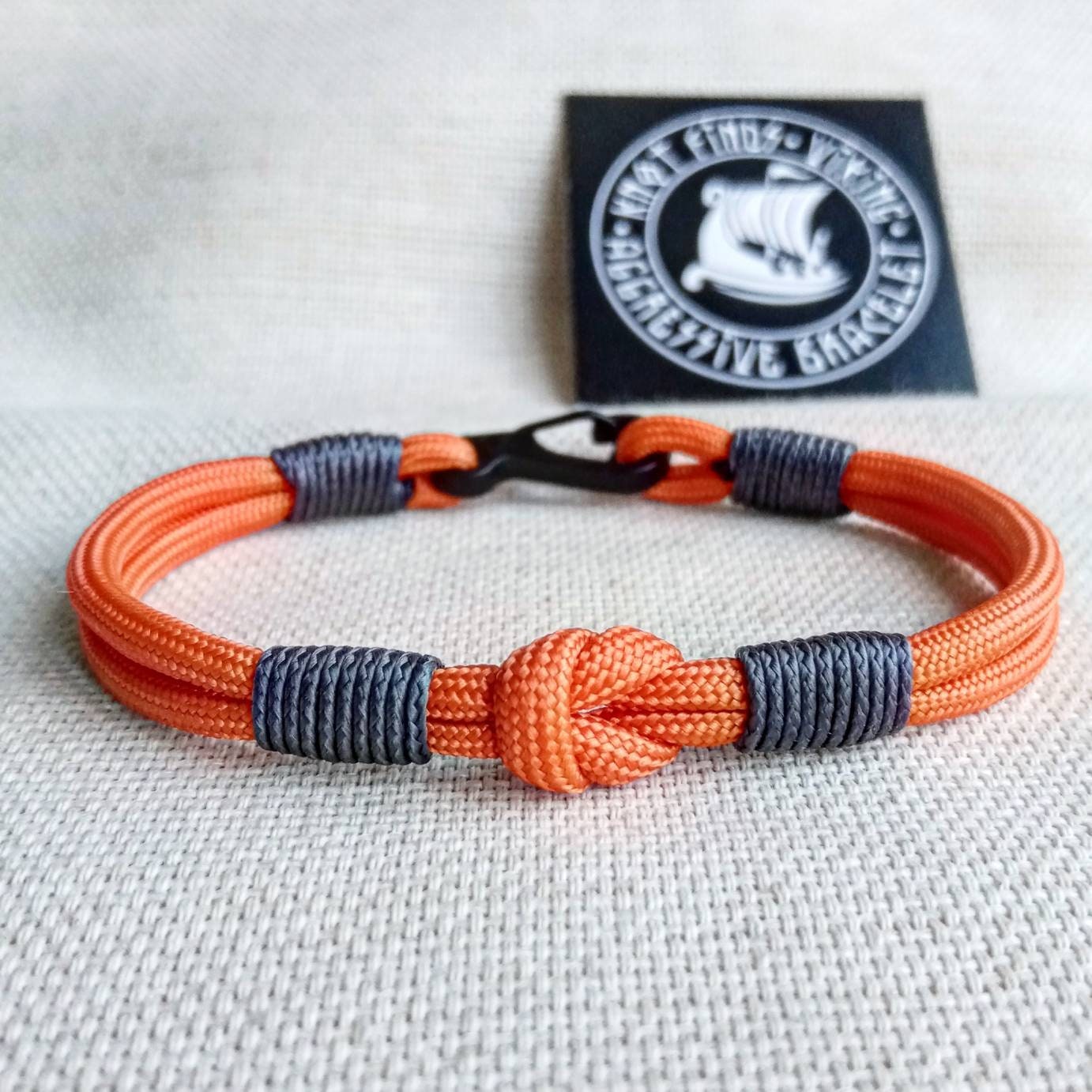 Skydiving bracelet, surfer bangle. Unloading camping and extreme durable. Paracord jewelry. Mens accessories.