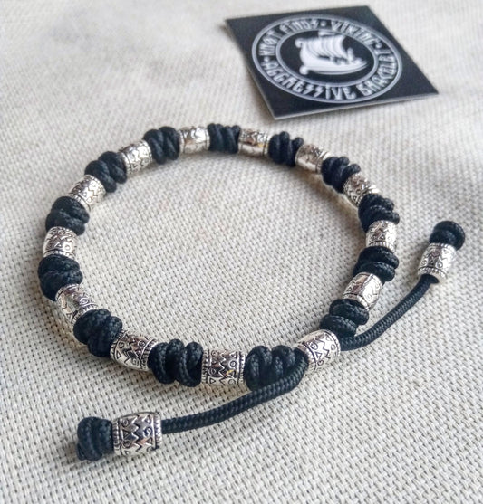 Paracord bracelet with steel beads. Celtic knot. Thin bracelet. Viking style.