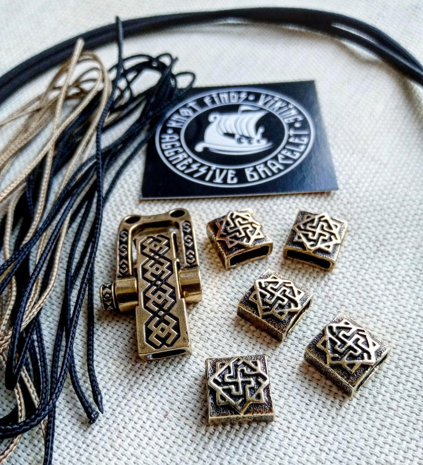 Set for weaving a viking bracelet from paracord.  DIY gift.  Do it yourself. Celtic  bracelet  with a paracord, Valkyrie .  Viking style.