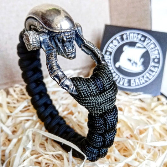 DIY gift. Do it yourself. Set for ALIEN bracelet. Paracord jewelry